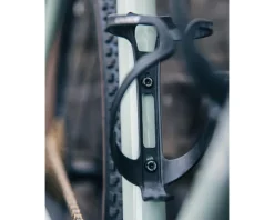 Cadex Bottle Cages & Mounts|Carbon Fiber Bottle Cage (Black)