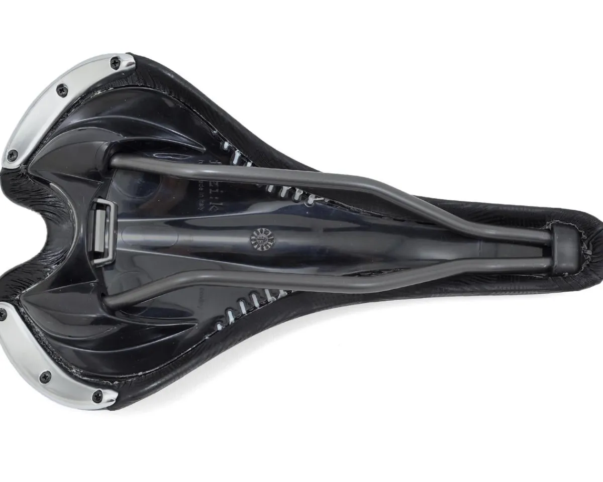 fizik Saddles & Seats|Vesta Saddle (Black) (Manganese Rails)