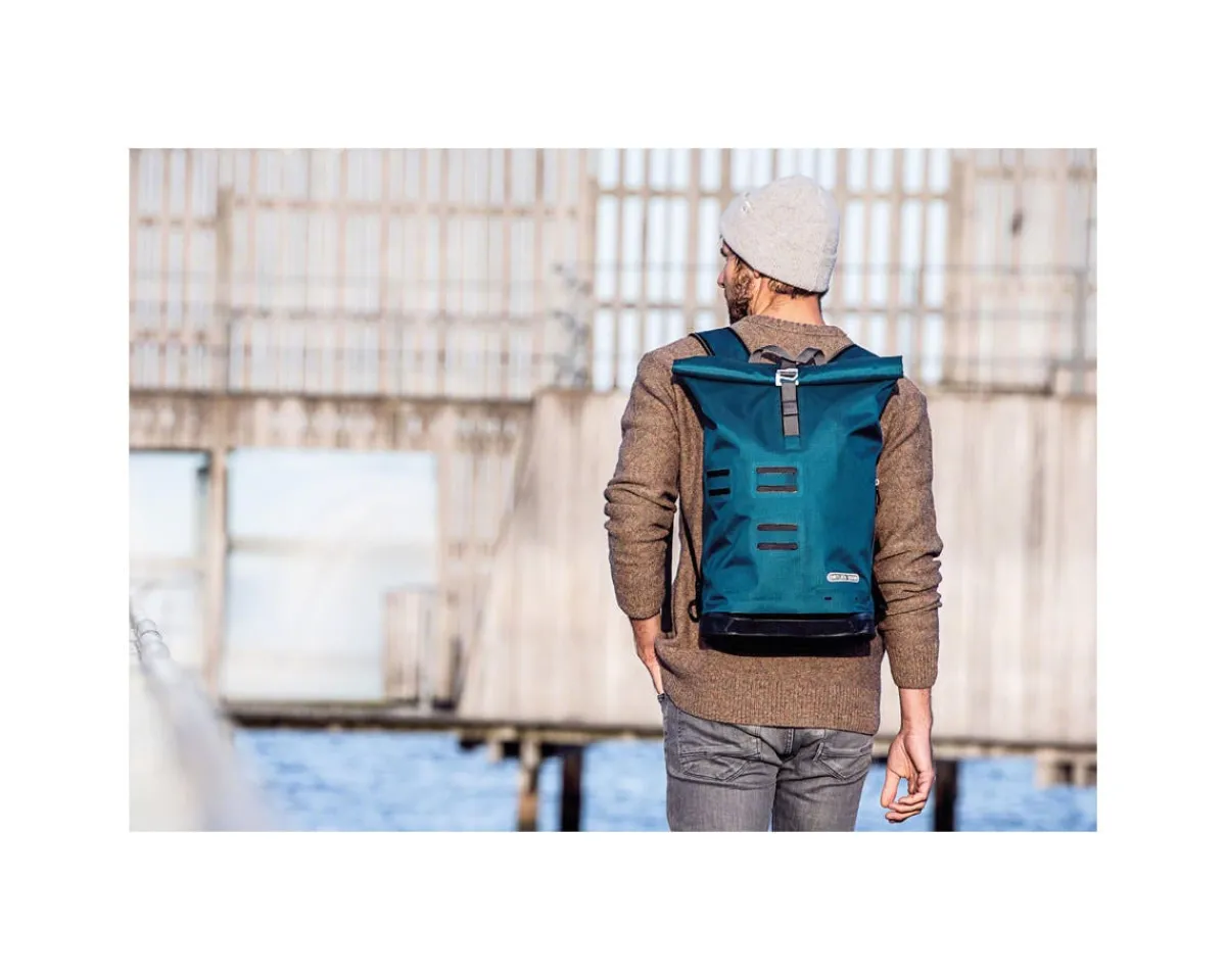 Ortlieb Bags & Packs|Commuter-Daypack Backpack (Petrol) (21L)
