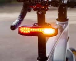 Ravemen Bike Lights|NT101 Smart Turn Signal Tail Light (Black) (160 Lumens)