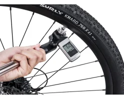 Topeak Pumps & Co2|Pumps & Co2|Shuttle Gauge Digital (Black/Silver)
